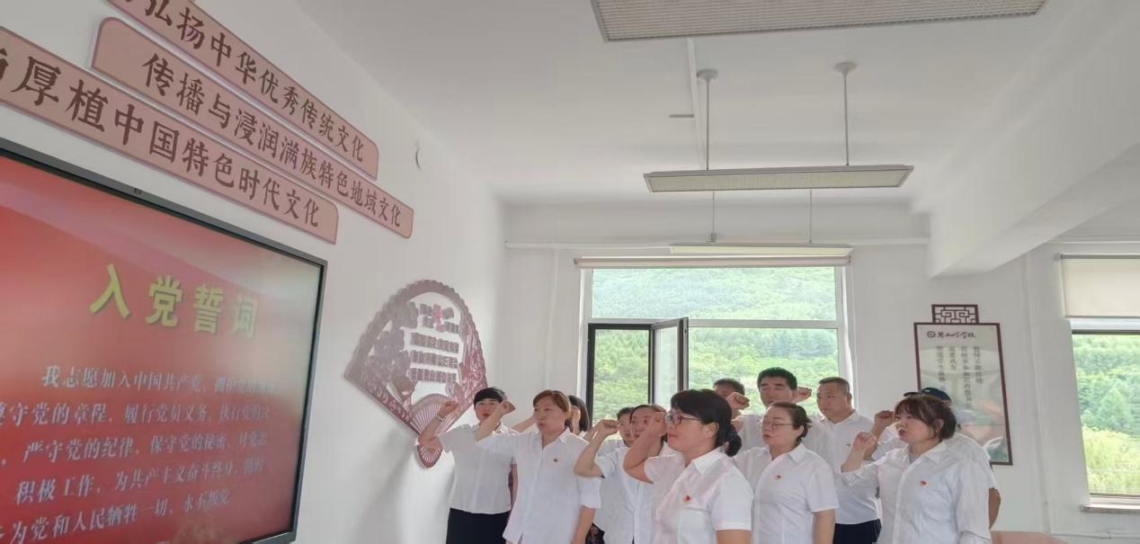f81b608d1659458eac18b232e232f874.Jpeg