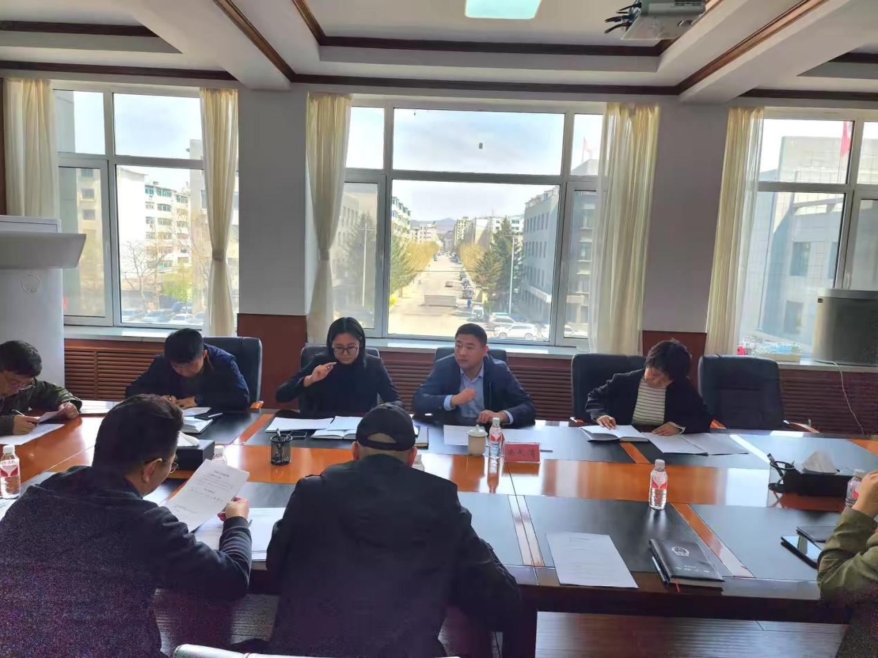 区委常委、副区长徐长清主持召开12345便民服务热线工作推进会